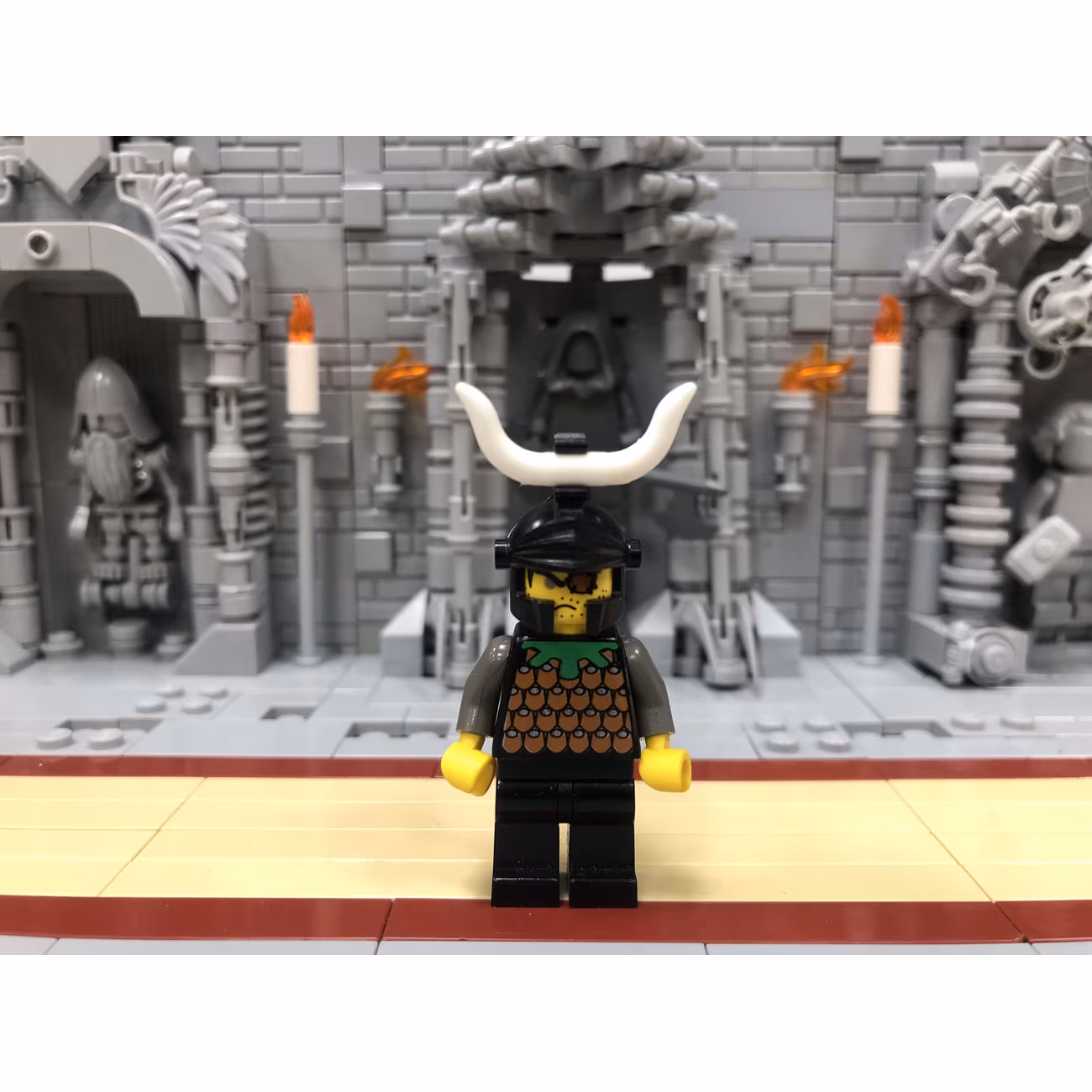 Knights Kingdom I - Gilbert the Bad, Black Dragon Helmet, Horns Knights Kingdom I - Gilbert the Bad, Black Dragon Helmet, Horns