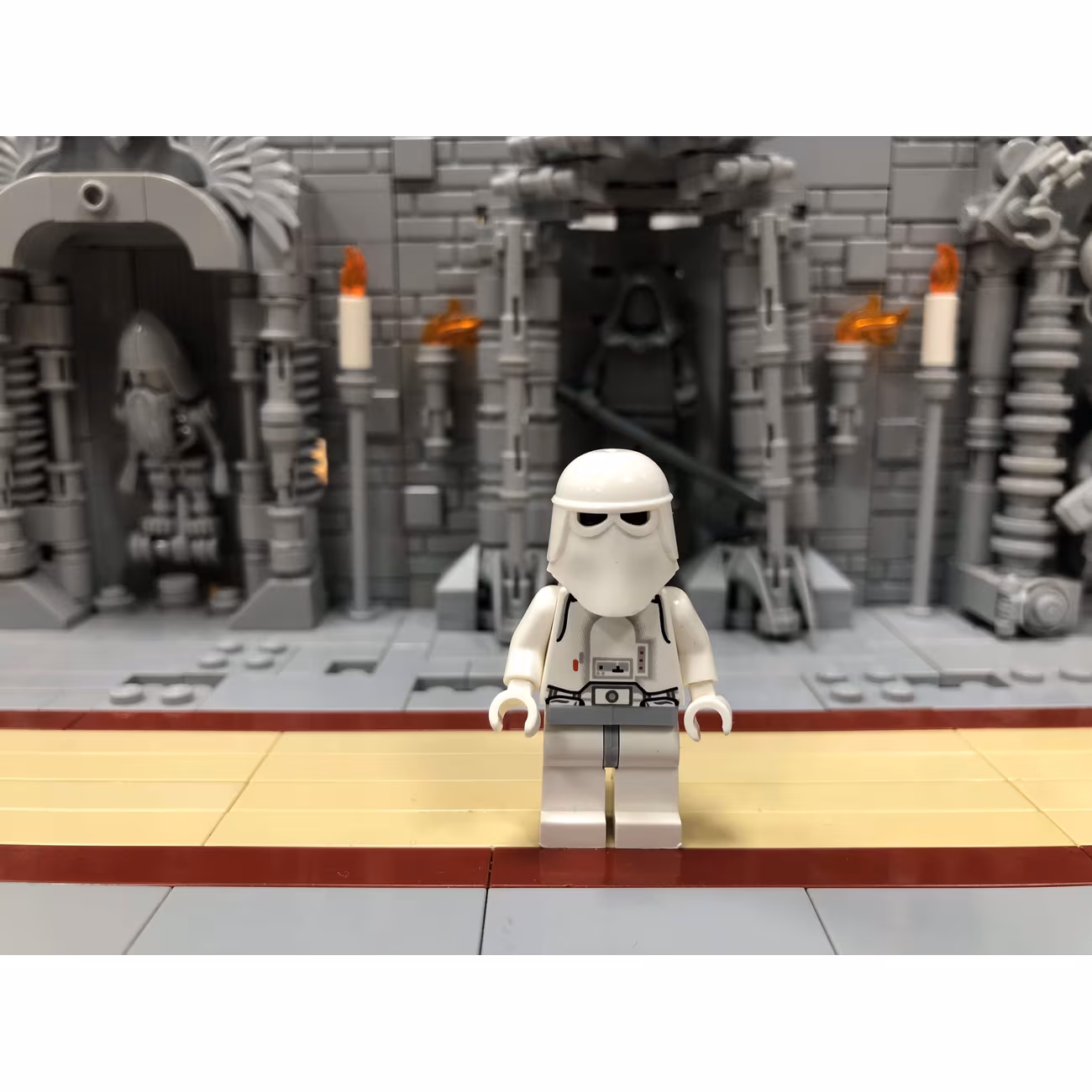 Snowtrooper, Light Gray Hips, White Hands Snowtrooper, Light Gray Hips, White Hands