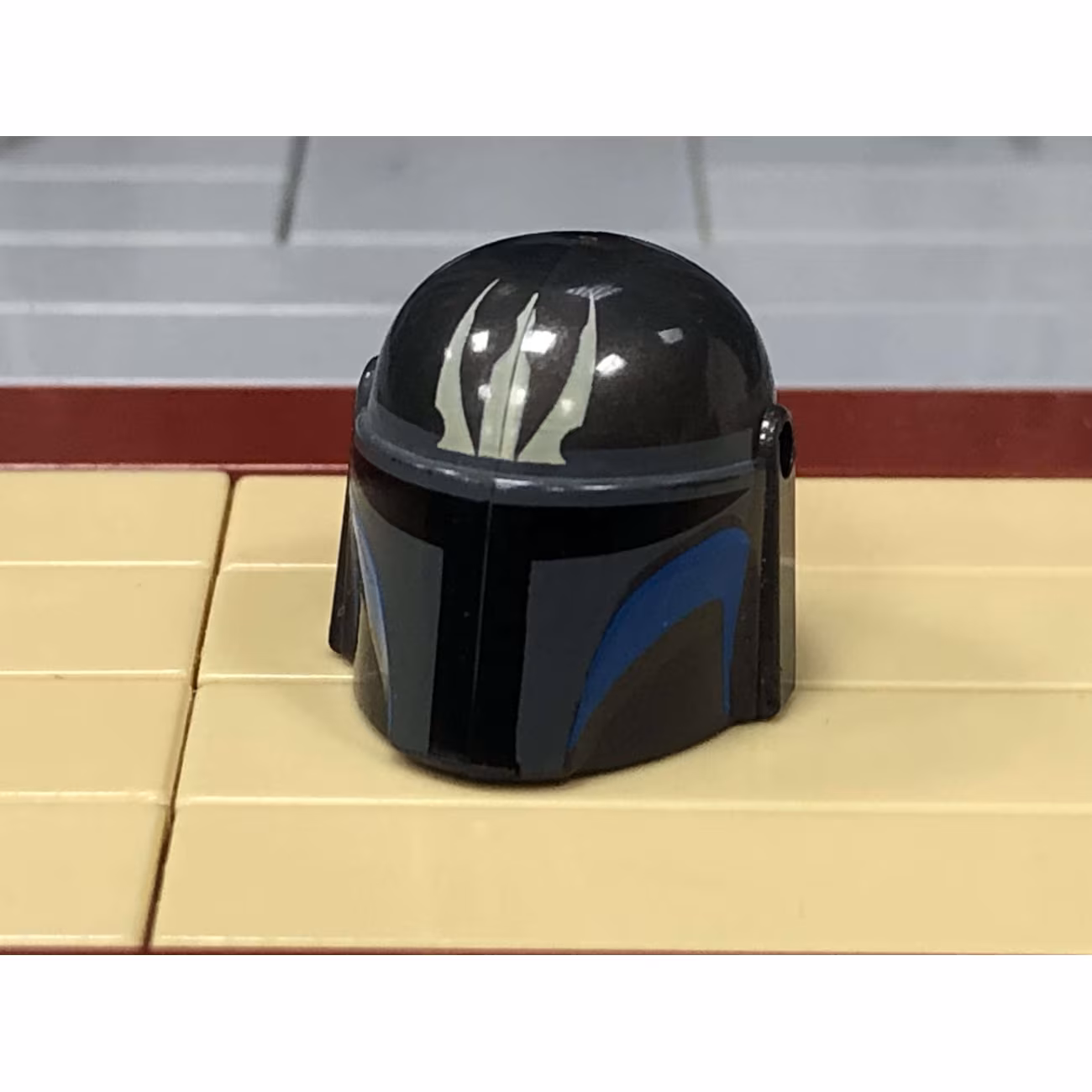 Minifigure, Headgear Helmet with Holes, SW Mandalorian with Bright Light Yellow Trident Pattern Minifigure, Headgear Helmet with Holes, SW Mandalorian with Bright Light Yellow Trident Pattern