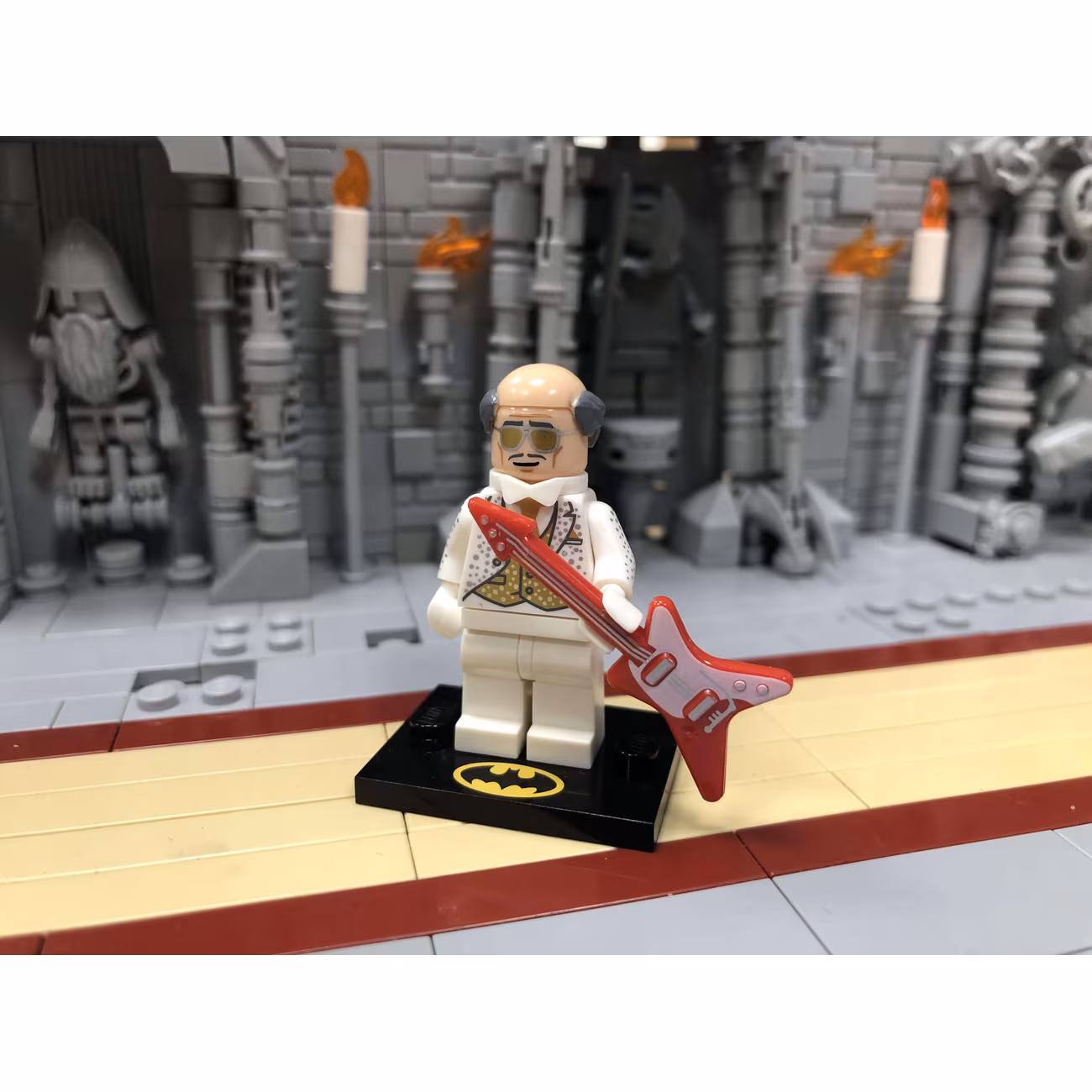 Disco Alfred Pennyworth, The LEGO Batman Movie, Series 2 (Complete Set with Stand and Accessories) Disco Alfred Pennyworth, The LEGO Batman Movie, Series 2 (Complete Set with Stand and Accessories)