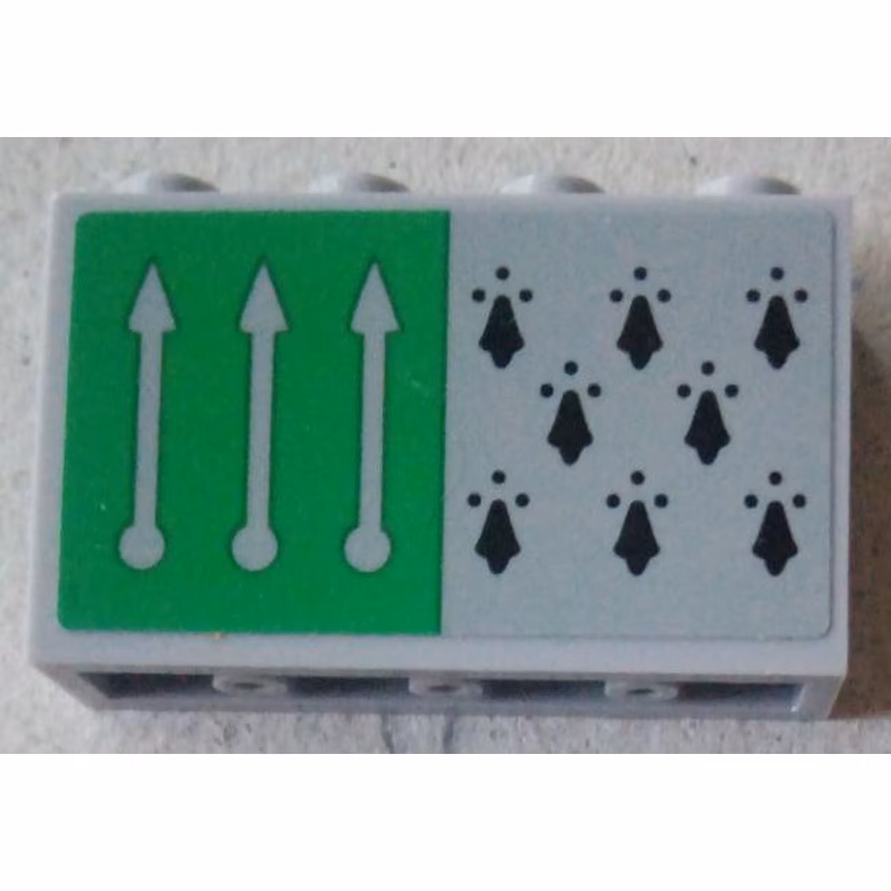 Panel 1 x 4 x 2 with Side Supports - Hollow Studs with 8 Black Spires and 3 Arrows on Green Background Pattern (Sticker) - Set 75956 Panel 1 x 4 x 2 with Side Supports - Hollow Studs with 8 Black Spires and 3 Arrows on Green Background Pattern (Sticker) - Set 75956