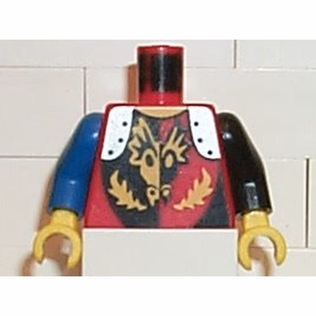 Torso Castle Dragon Knights Dragon Face breathing Fire Pattern / Black Arm Left / Blue Arm Right / Yellow Hands Torso Castle Dragon Knights Dragon Face breathing Fire Pattern / Black Arm Left / Blue Arm Right / Yellow Hands