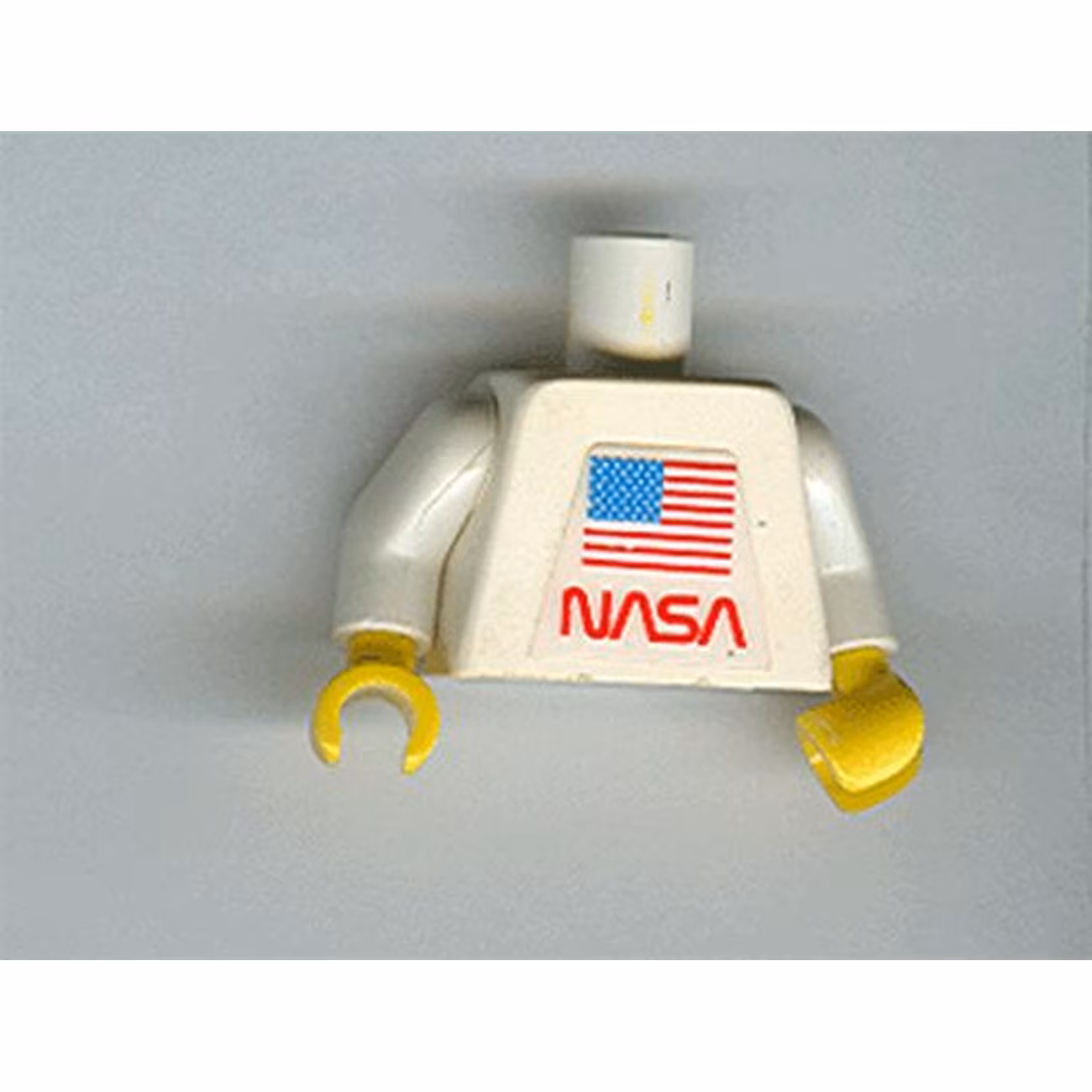 Torso NASA and Flag Pattern (Sticker) / White Arms / Yellow Hands Torso NASA and Flag Pattern (Sticker) / White Arms / Yellow Hands