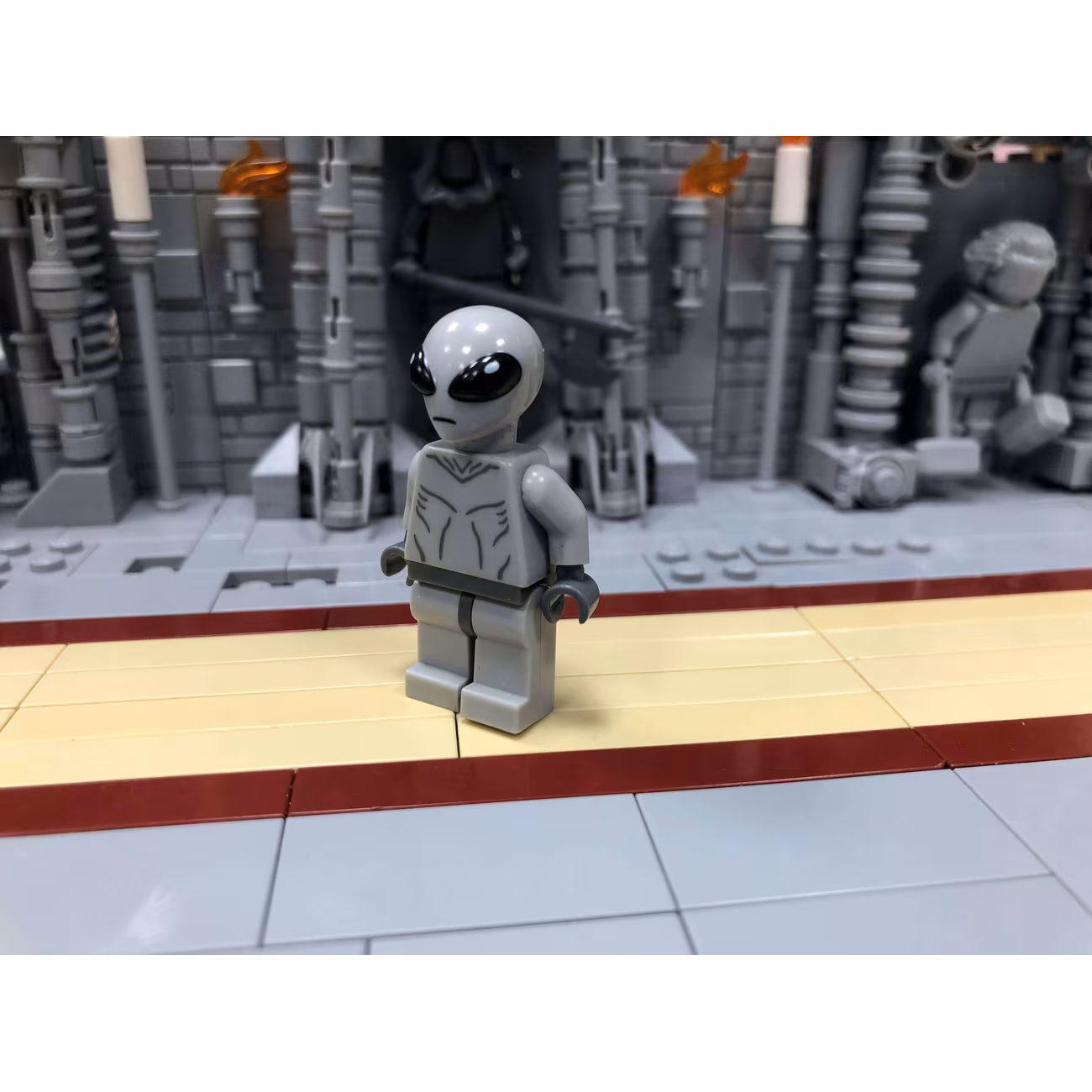 Classic Alien, Series 6 (Minifigure Only without Stand and Accessories) Classic Alien, Series 6 (Minifigure Only without Stand and Accessories)
