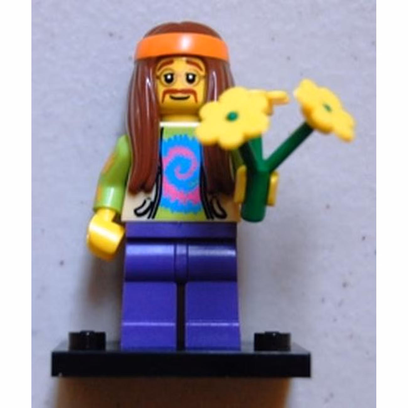 Hippie, Series 7 (Complete Set with Stand and Accessories) Hippie, Series 7 (Complete Set with Stand and Accessories)