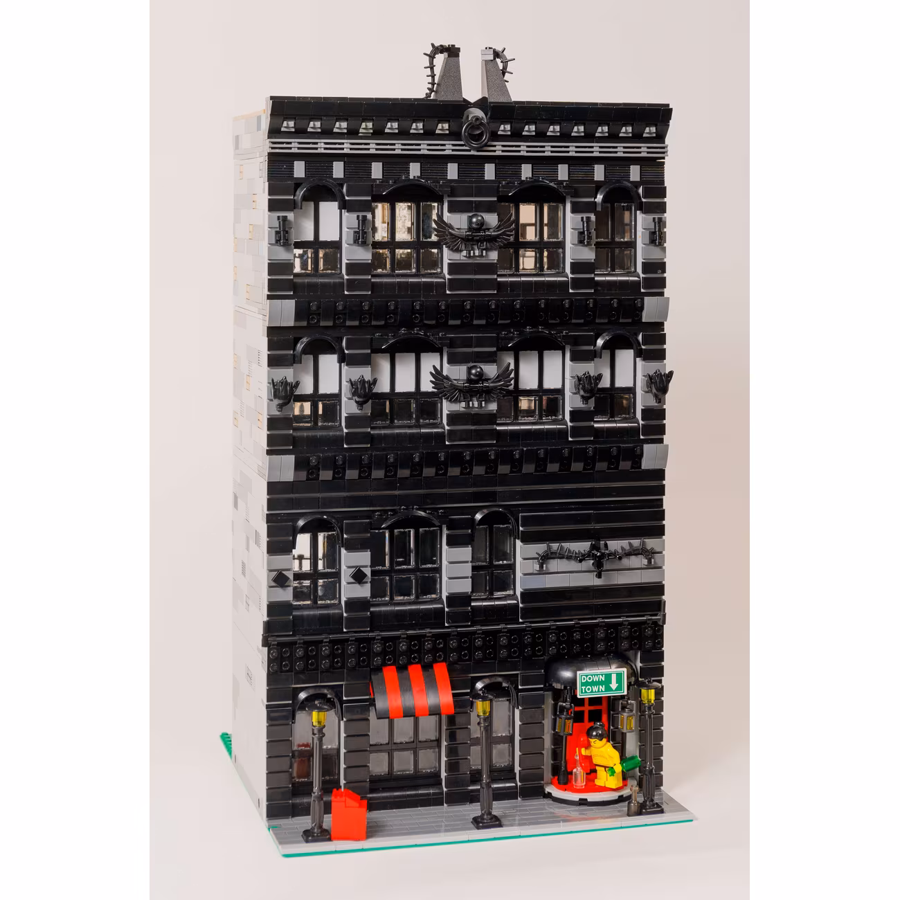 BD04 Кастомный набор из деталей Лего Lego - Английский паб BD04 Кастомный набор из деталей Лего Lego - Английский паб