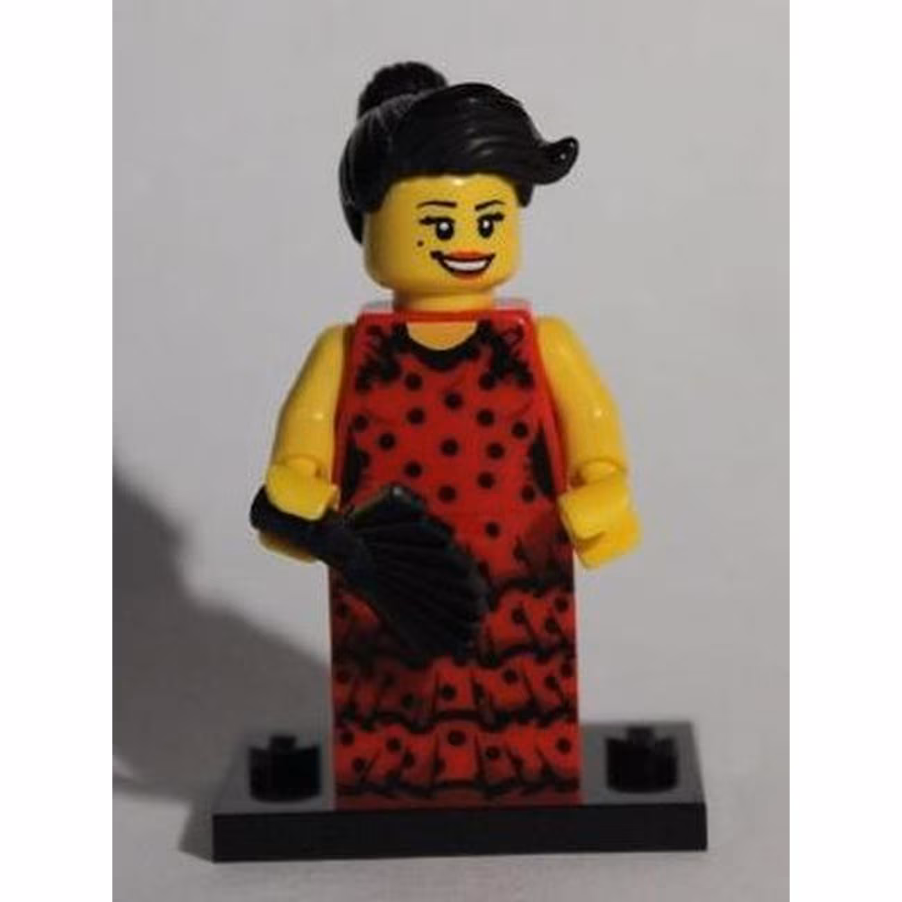 Flamenco Dancer, Series 6 (Complete Set with Stand and Accessories) Flamenco Dancer, Series 6 (Complete Set with Stand and Accessories)