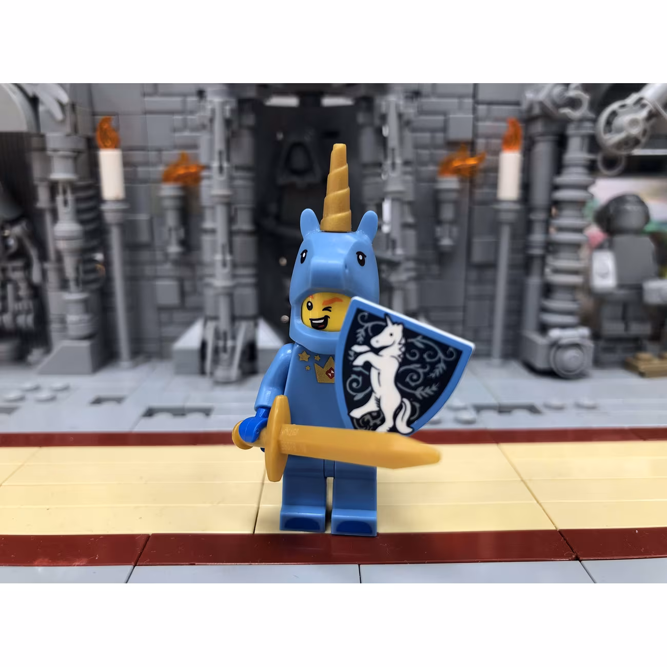 Unicorn Guy, Series 18 (Complete Set with Stand and Accessories) Unicorn Guy, Series 18 (Complete Set with Stand and Accessories)