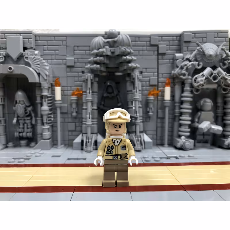 Hoth Rebel Trooper (Orange Chin Dimple)
