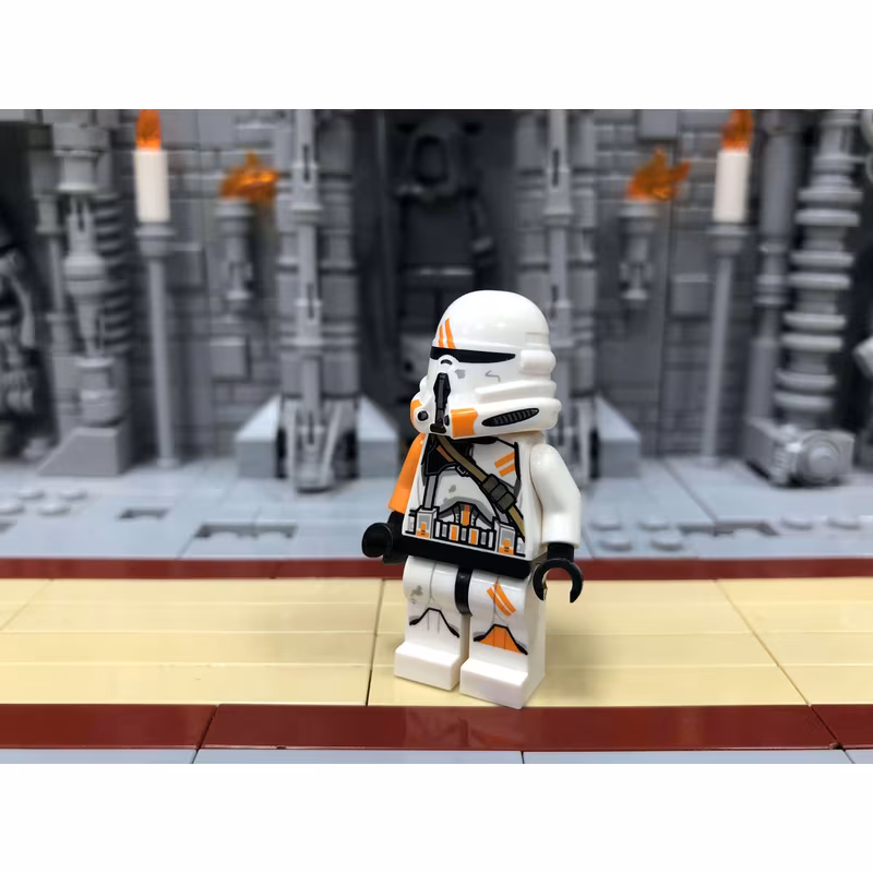 Clone Airborne Trooper, 212th Attack Battalion (Phase 2) - Orange Arm, Dirt Stains, Light Bluish Gray Cloth Kama, Scowl