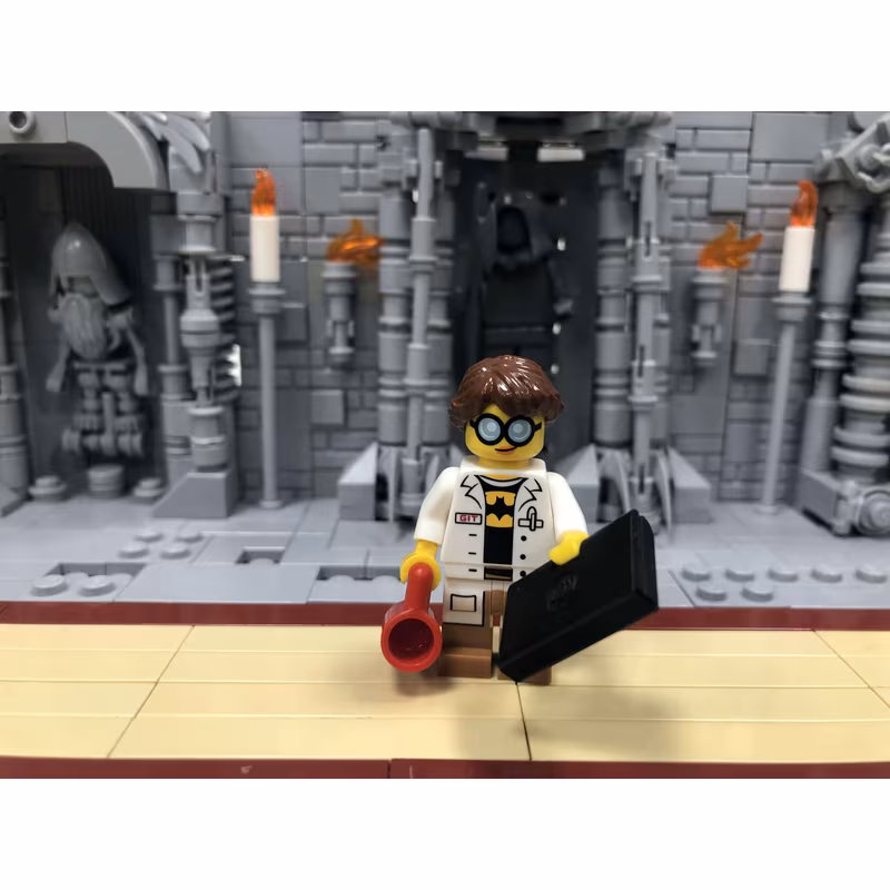 GPL Tech, The LEGO Ninjago Movie (Complete Set with Stand and Accessories)