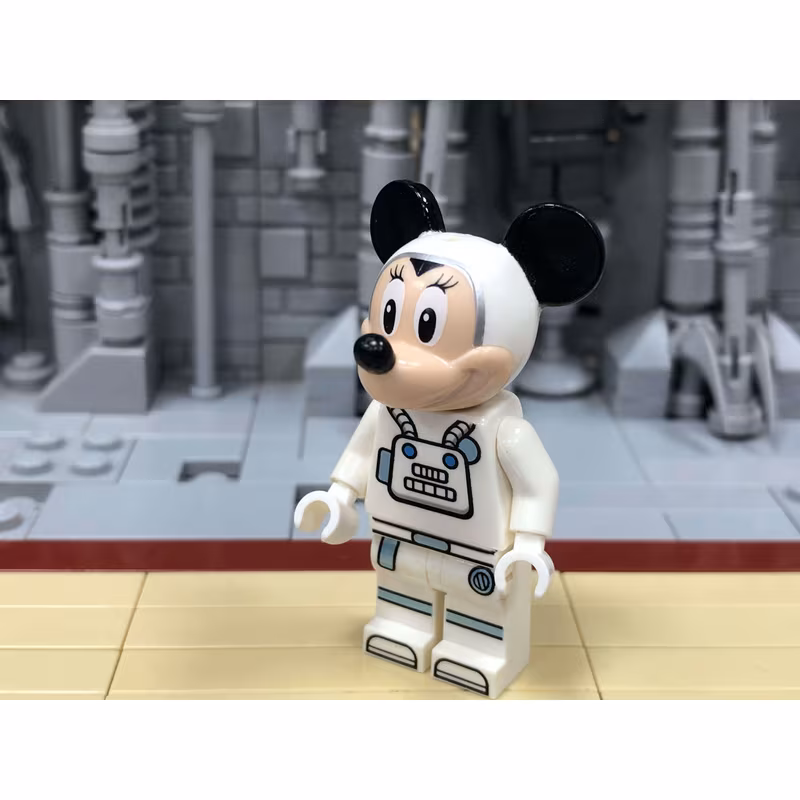 Minnie Mouse - Spacesuit
