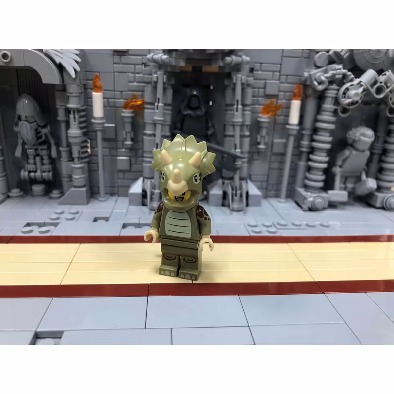 Triceratops Costume Fan, Series 25 (Minifigure Only without Stand and Accessories)