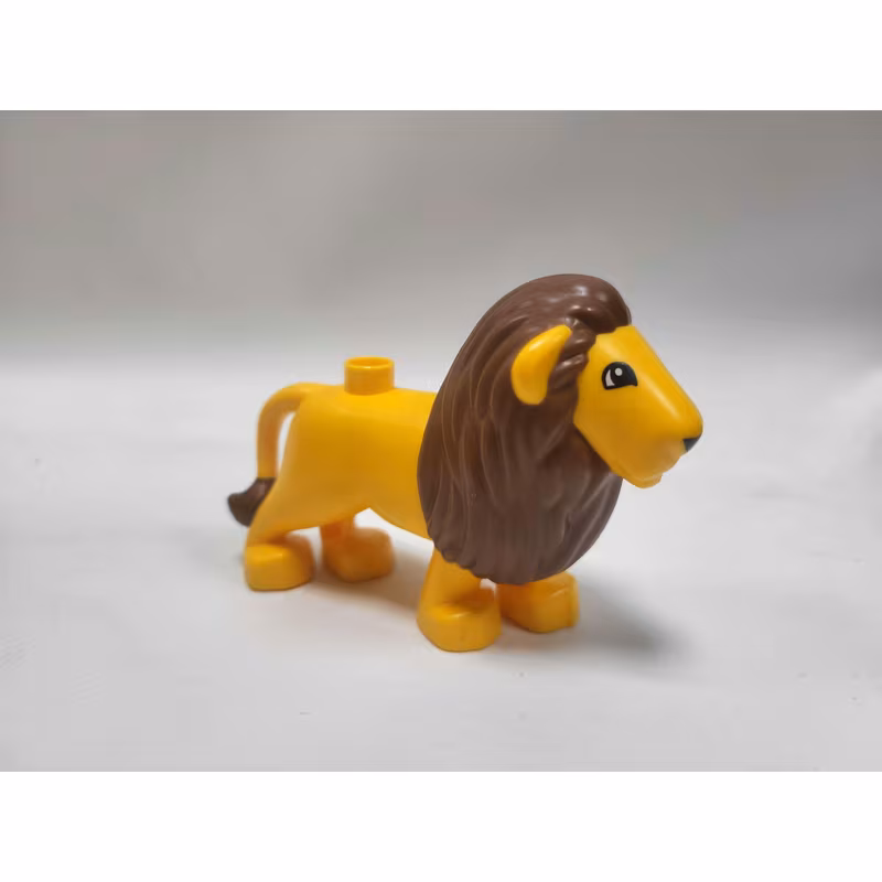 Duplo Lion Adult Male with Eyes Semicircular Pattern Duplo Lion Adult Male with Eyes Semicircular Pattern