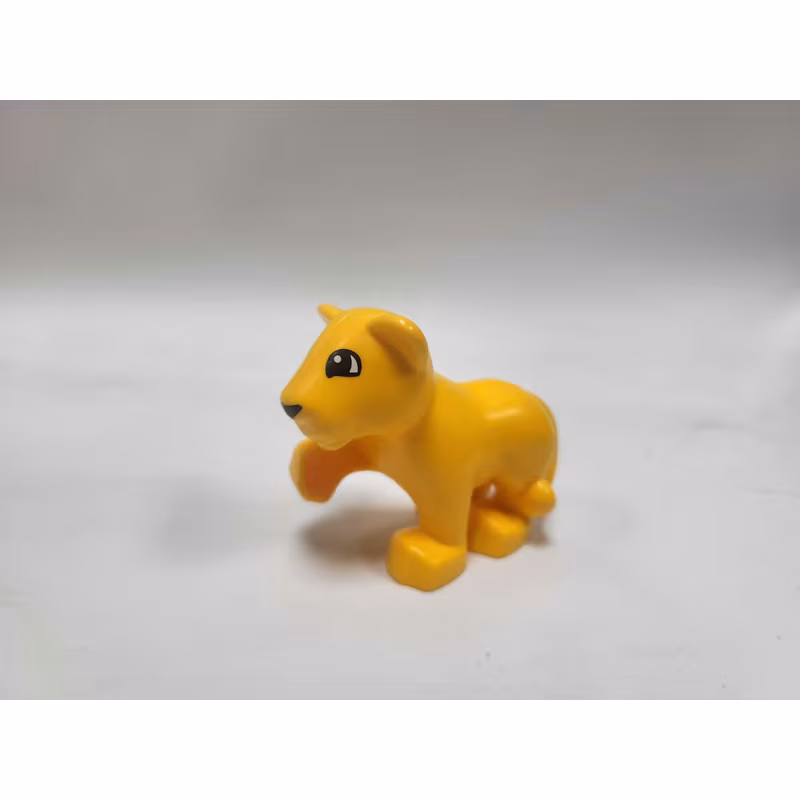 Duplo Lion Baby Cub, Raised Paw, Eyes Top Semicircular Pattern Duplo Lion Baby Cub, Raised Paw, Eyes Top Semicircular Pattern