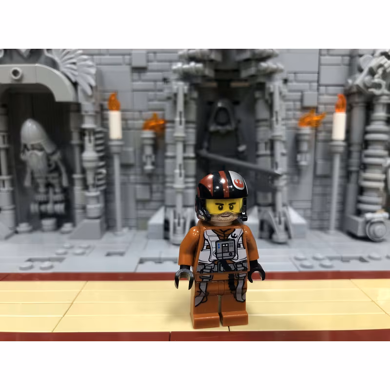 Poe Dameron (Pilot Jumpsuit, Helmet)