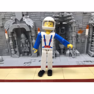 Минифигурка Lego tech006b Technic Figure White Legs, White Top with Blue Suspenders Pattern, Blue Arms, White Helmet